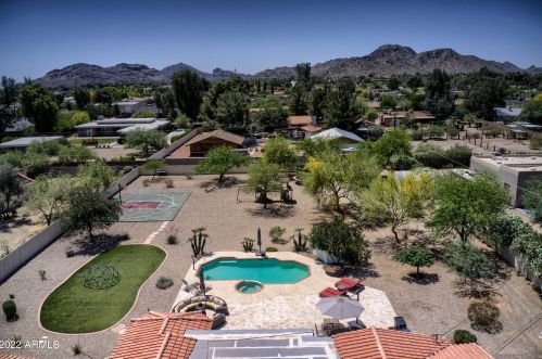 4637 Cholla St, Phoenix AZ 85029-3800 exterior