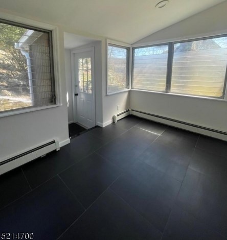 46 Edgewood Rd, Skyline Lakes NJ 07456-1911 exterior