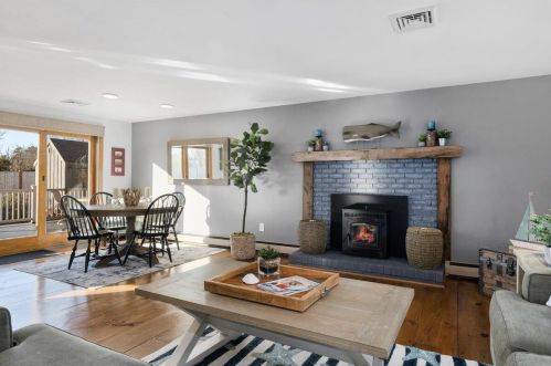 16 Joshuas Way, Chatham MA 02633-1565 exterior