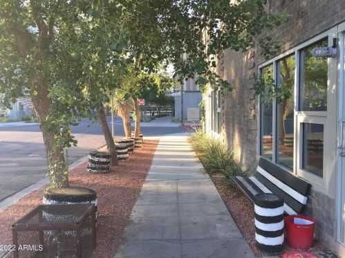 821 3rd St, Phoenix AZ  85004-2071 exterior