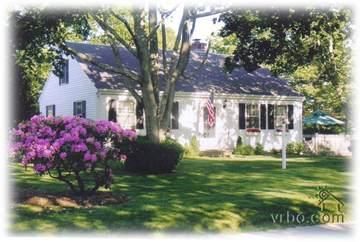 7 Lucerne Ave, Falmouth MA  02540-3672 exterior