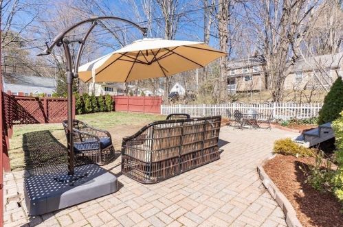 277 Haverhill St, North Reading MA 01864-1452 exterior