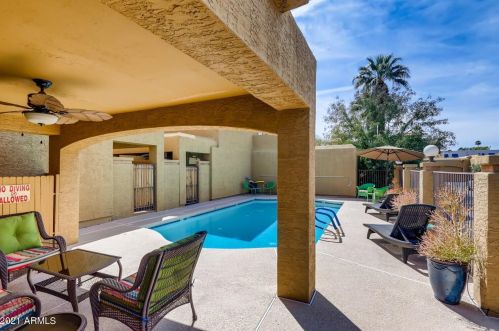 6531 3rd Ave, Phoenix AZ  85013-1258 exterior