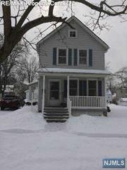 166 Porter Ave, Bergenfield, NJ 07621-3218