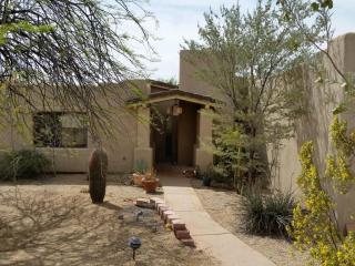 25256 11th Ave, Phoenix AZ  85085-2896 exterior