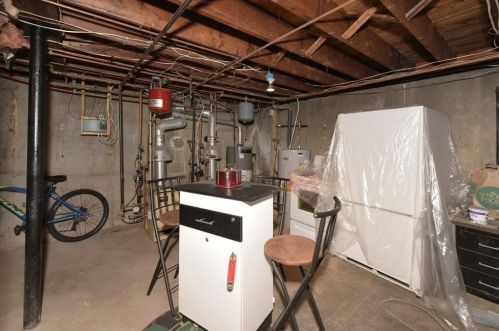 17 Brookline St, Worcester MA 01603-1508 exterior