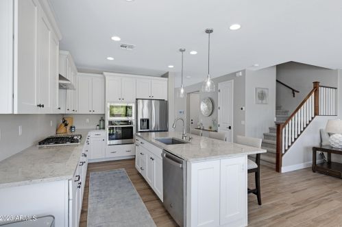 840 Ashurst Dr, Phoenix AZ  85048-2028 exterior