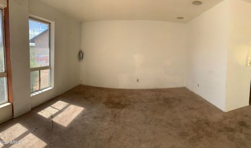 2130 Danbury Rd, Phoenix, AZ 85023-2266