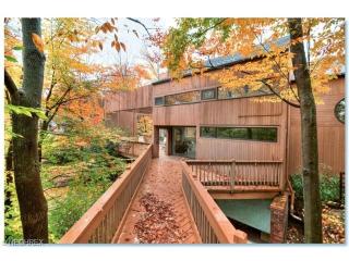 30901 Ainsworth Dr, Cleveland, OH 44124-4307