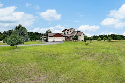 31057 98th St, Princeton MN  55371-4582 exterior