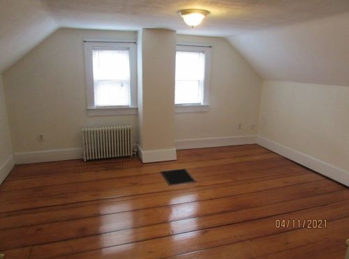 39 Cross St, Quincy MA 02169-4015 exterior