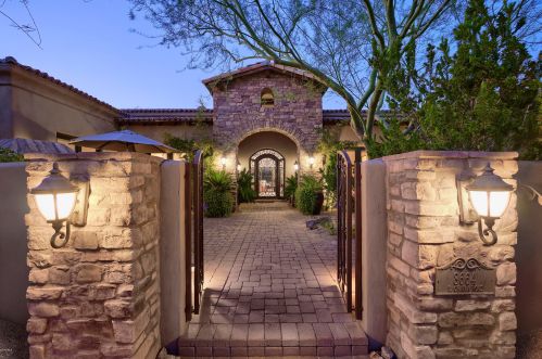 8664 Chama Rd, Scottsdale, AZ 85255-2802