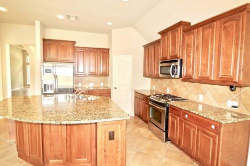 10202 Carolyndale Dr, Richmond TX  77407-7928 exterior