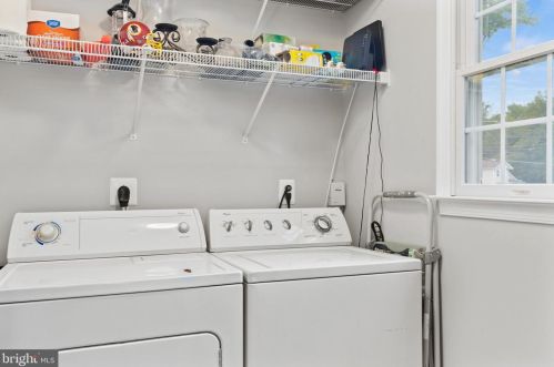 1176 Bayview Ave, Shady Side MD 20764-9523 exterior