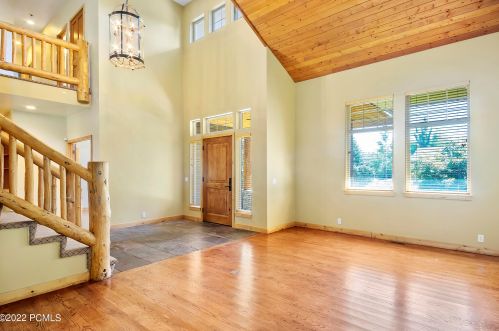 4923 Charlais Ln, Park City UT 84098-7552 exterior