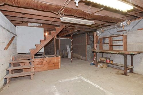 203 Precinct St, Taunton MA 02718-1211 exterior