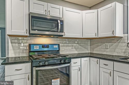 711 Columbia Blvd, West Deptford NJ  08063-1307 exterior