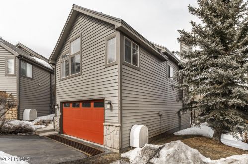 7439 Brook Hollow Loop Rd, Park City, UT 84098-8262