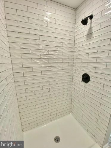 910 Boundary Rd, West Deptford NJ  08096-6571 exterior