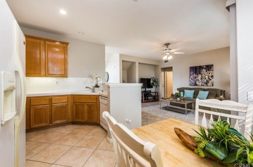 12 Bayfield, Irvine CA 92614-7907 exterior