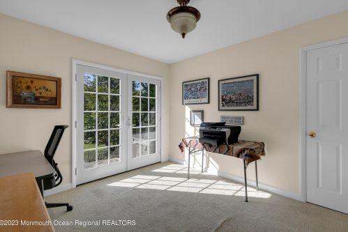 208 Winding Way, Little Silver NJ 07739-1763 exterior