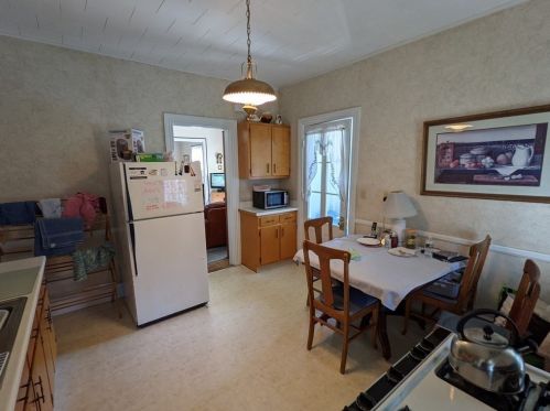 394 Chandler St, Worcester MA 01602-2916 exterior