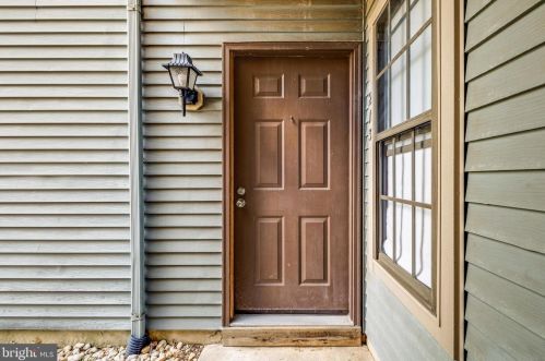 213 Barclay Ct, West Deptford, NJ 08051-2008