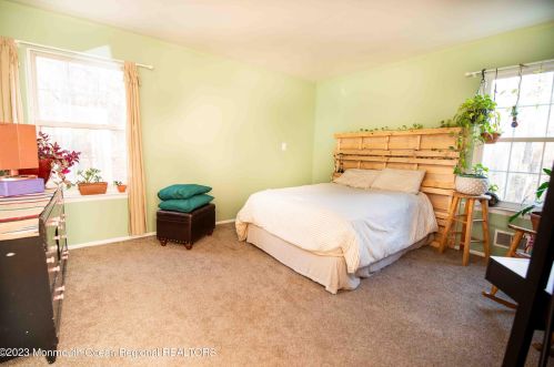 61 Lakeview Dr, Jackson Twp NJ 08527-2701 exterior