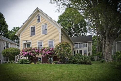 356 Main St, Groveland, MA 01834-1111