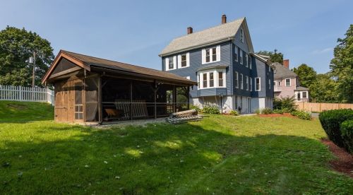 8 Latisquama Rd, Southborough MA 01772-1606 exterior