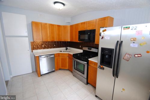 227 High St, Burlington NJ  08016-4409 exterior