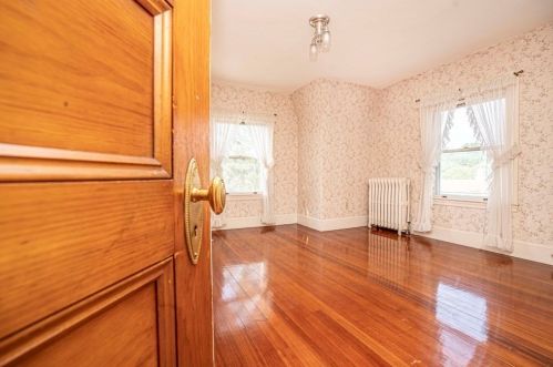 193 Broadway, Taunton MA 02780-1811 exterior