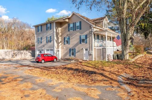 275 Union Ave, Glocester, RI 02859-3308