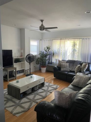 1636 Kenilworth Ave, Forest View, IL 60402-1611