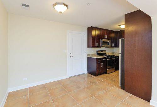 2818 Ridgeland Ave, Forest View, IL 60402-2747