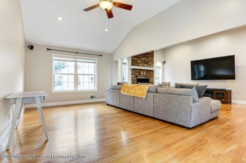 632 Winterberry Blvd, Jackson Twp NJ 08527-5342 exterior