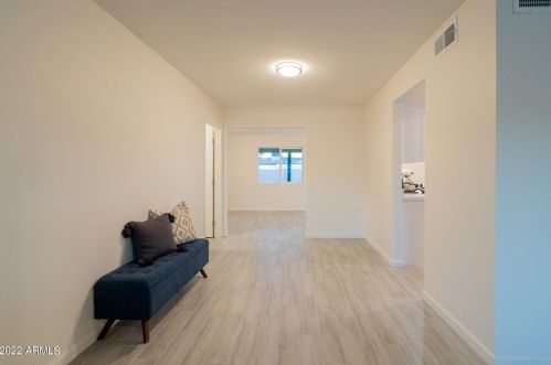 4114 Apollo Rd, Phoenix AZ 85042-5381 exterior