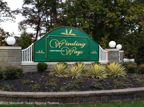 11 Manchester Ct, Jackson Twp NJ 08527-3972 exterior