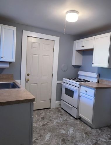 298 Central St, East Bridgewater MA 02333-2018 exterior