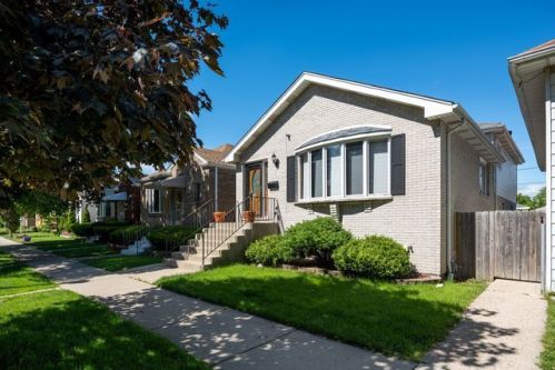 3536 Ridgeland Ave, Forest View, IL 60402-3847