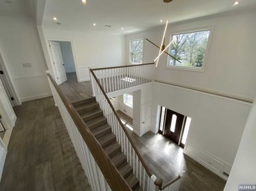 73 Merritt Ave, Cresskill NJ  07626-2419 exterior