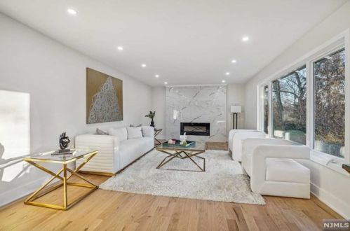 135 Knickerbocker Rd, Cresskill NJ  07626-2439 exterior