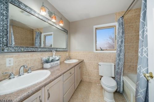 67 Passaic Ave, Belleville NJ 07109-1819 exterior