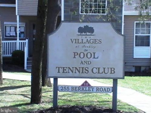 151 Pendragon Way, West Deptford NJ  08051-2233 exterior