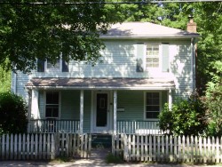 437 Parker St, Newton, MA 02459-2604