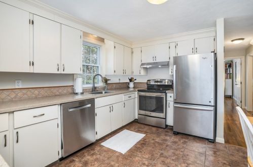 58 Everett St, Norfolk MA 02056-1634 exterior