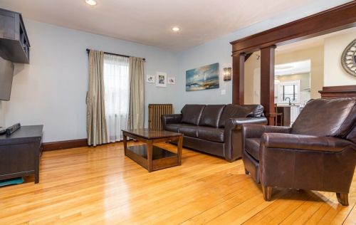 124 Elm Ave, Quincy MA 02170-2939 exterior