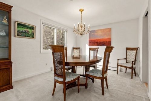 60 Gary Rd, Needham MA 02494-2417 exterior