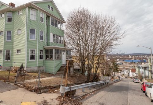 50 Harlem St, Worcester MA 01610-2148 exterior