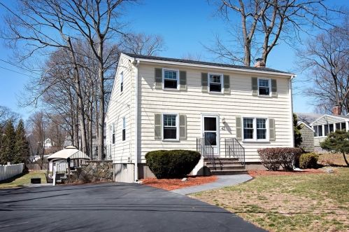 43 Greensboro Rd, Dedham, MA 02026-5219